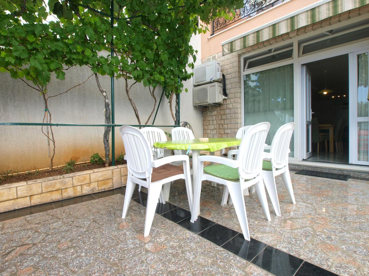 Apartments Slavka 1155 Pula Exterior foto